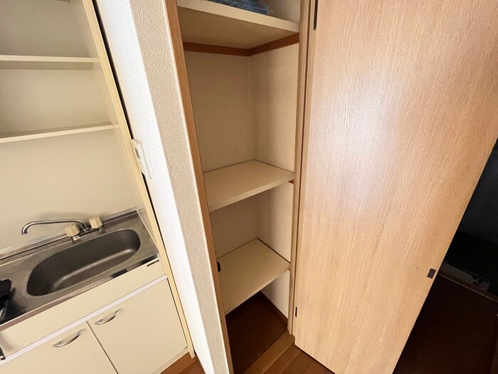 物件内観写真22　(収納)