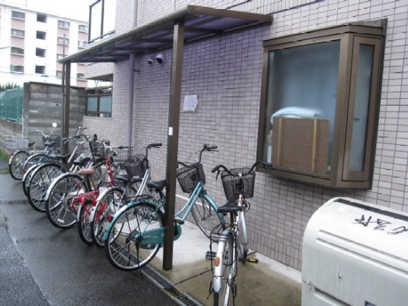 物件外観写真2　(駐輪場)