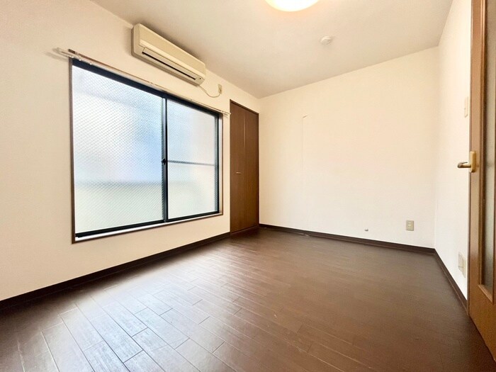 物件内観写真8　(居室)