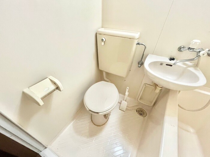物件内観写真14　(トイレ)