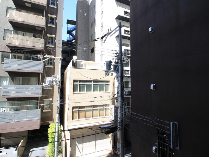 物件内観写真22　(室内からの展望)