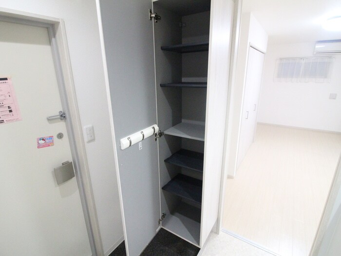 物件内観写真18　(靴箱)