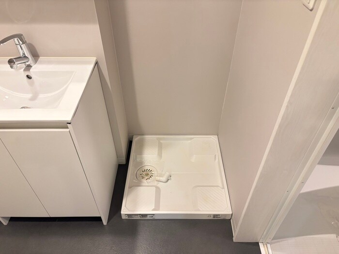 物件内観写真12　(洗濯機置場)