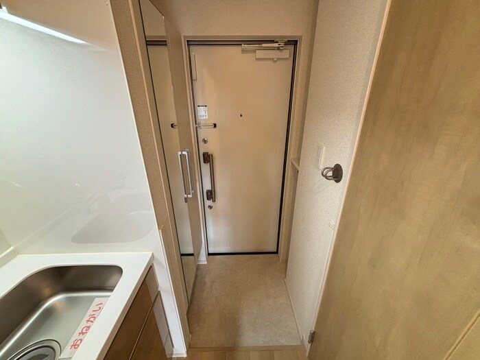 物件内観写真10　(玄関)