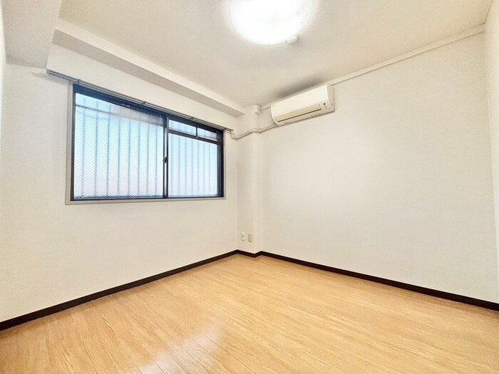 物件内観写真13　(居室)