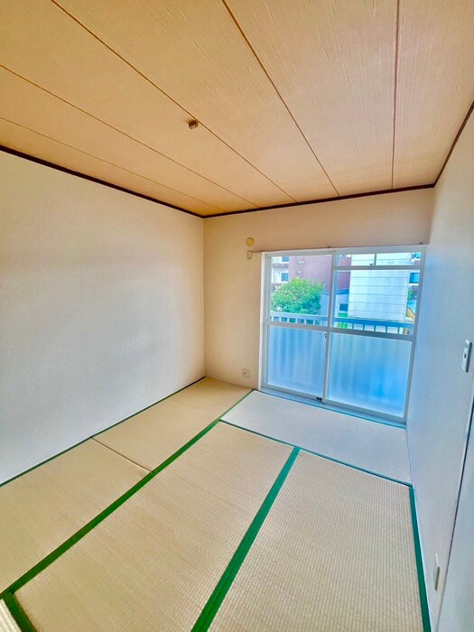 物件内観写真9　(居室)