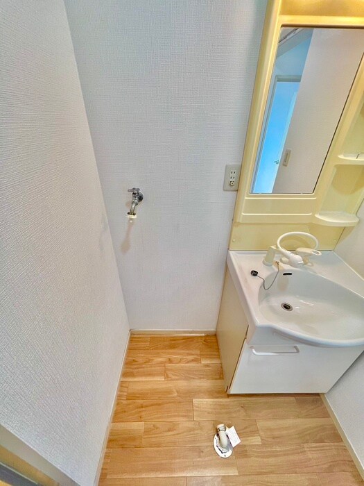 物件内観写真14　(洗濯機置場)