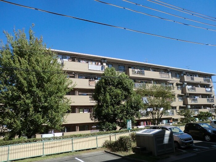 茄子作住宅２号棟（５０１）の物件外観写真