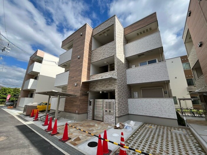 物件外観写真1　(外観写真)