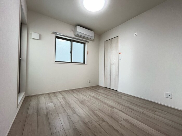 物件内観写真18　(居室)