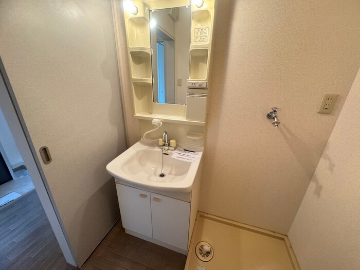 物件内観写真11　(洗面)