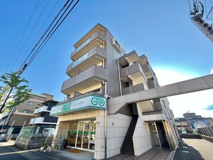 アドリーム上桂外観写真