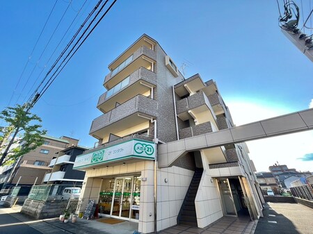 アドリーム上桂外観写真