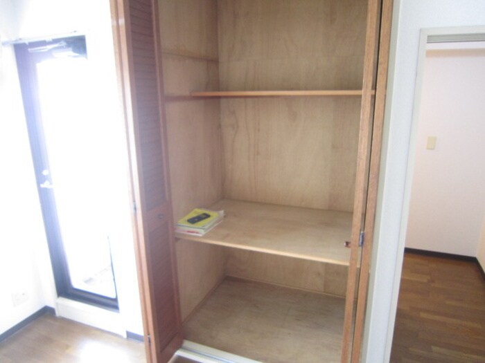 物件内観写真10　(収納)