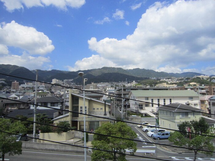 物件内観写真14　(室内からの展望)