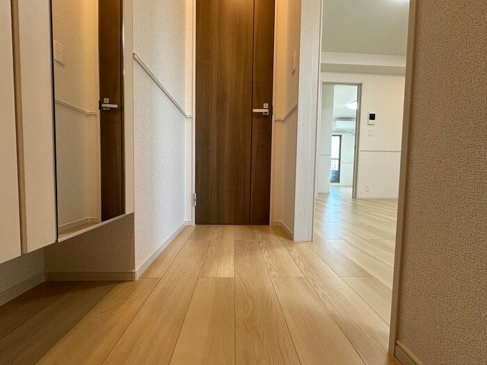 物件内観写真17　(廊下)