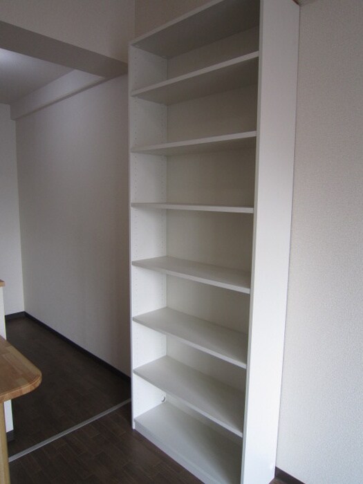 物件内観写真8　(収納)