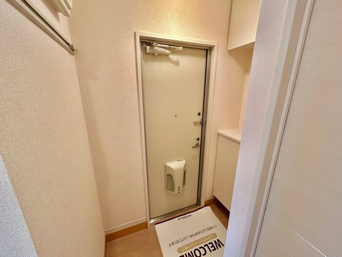 物件内観写真15　(玄関)