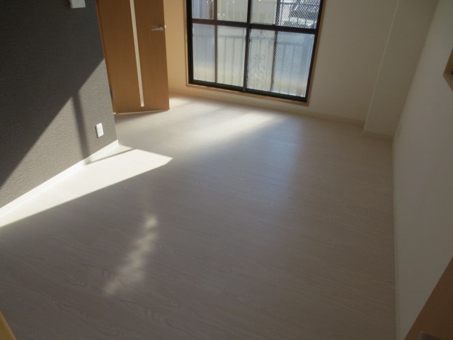 物件内観写真4　(居室)