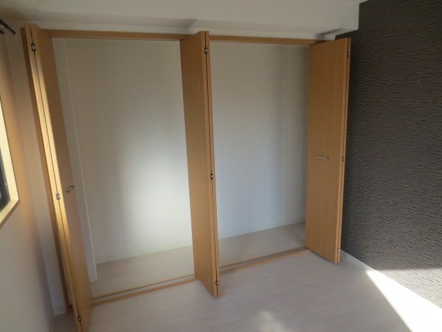 物件内観写真6　(収納)