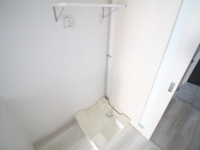 物件内観写真12　(洗濯機置場)