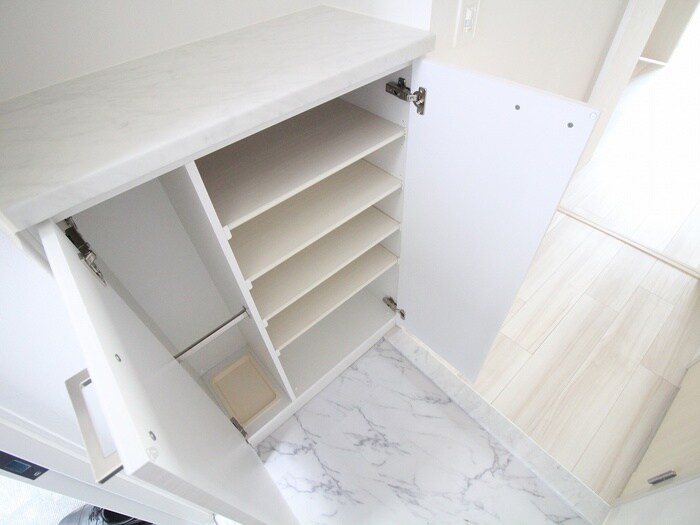 物件内観写真14　(室内からの展望)