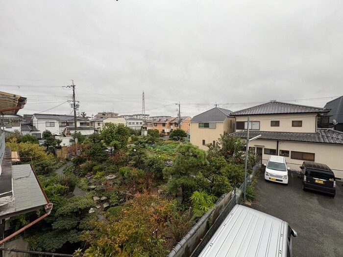 物件内観写真12　(室内からの展望)