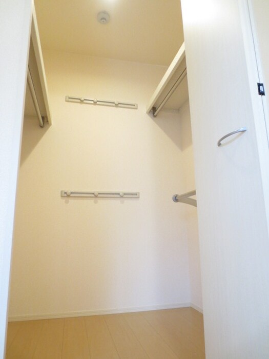 物件内観写真9　(収納)