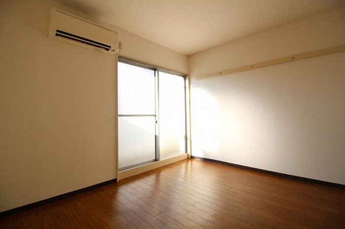 物件内観写真9　(居室)