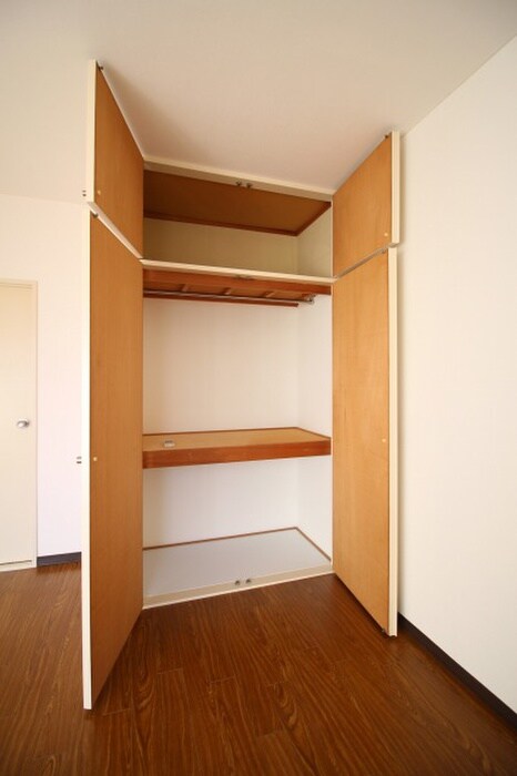 物件内観写真11　(収納)