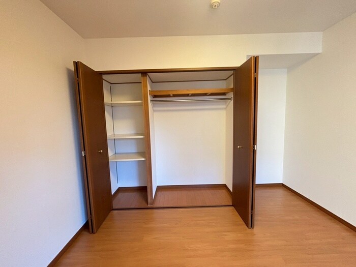 物件内観写真16　(収納)