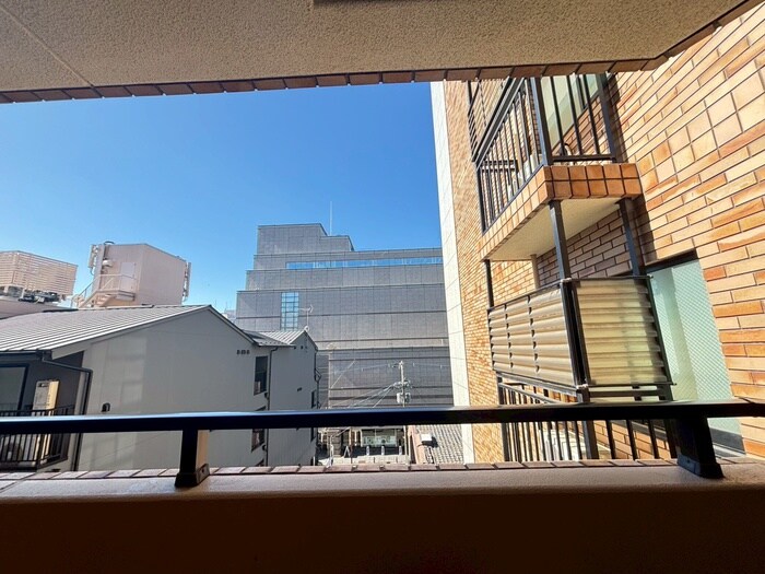 物件内観写真17　(室内からの展望)