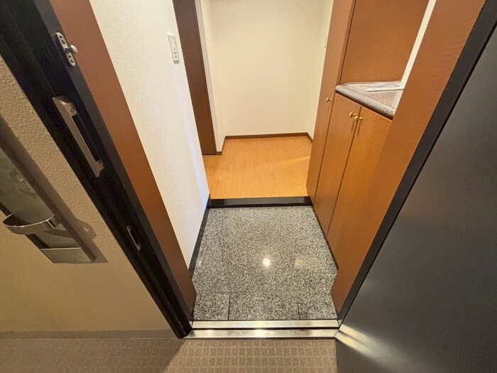 物件内観写真21　(玄関)