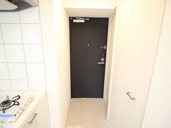 物件内観写真16　(玄関)