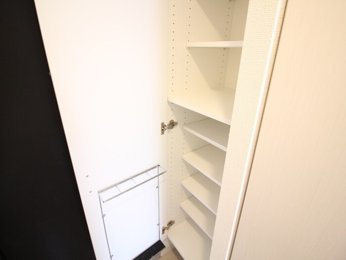 物件内観写真17　(収納)
