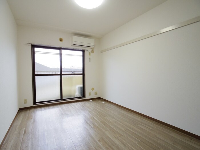 物件内観写真10　(居室)