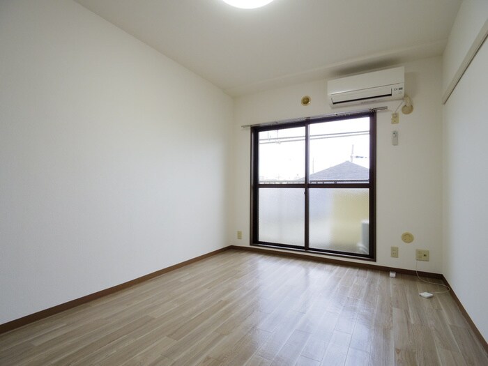 物件内観写真11　(居室)