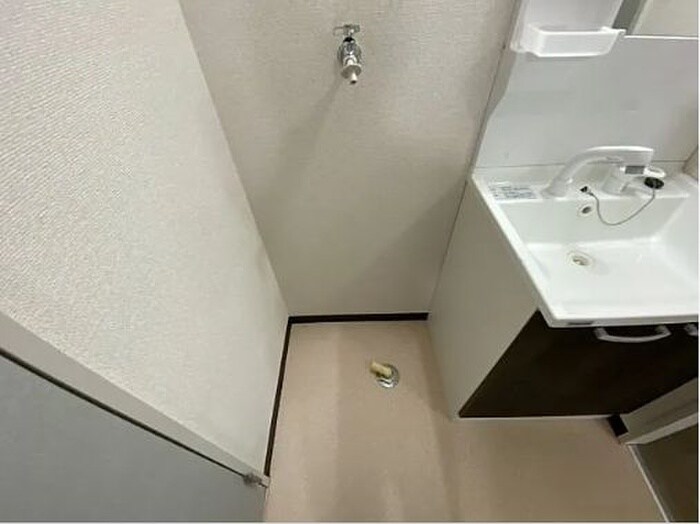 物件内観写真16　(洗濯機置場)