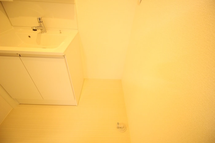 物件内観写真10　(洗濯機置場)