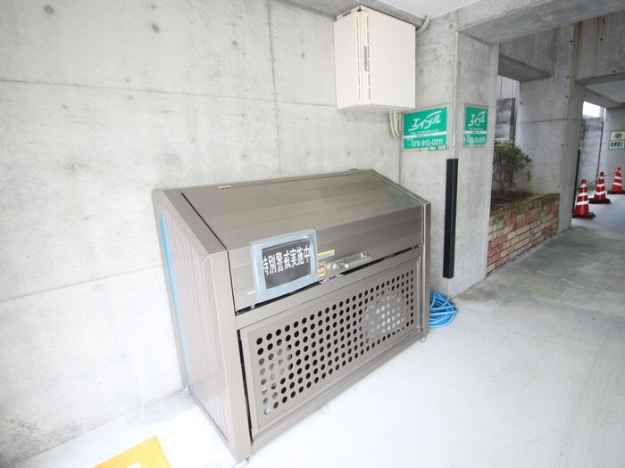 物件外観写真6　(建物設備)