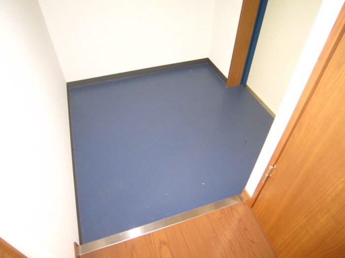 物件内観写真16　(玄関)