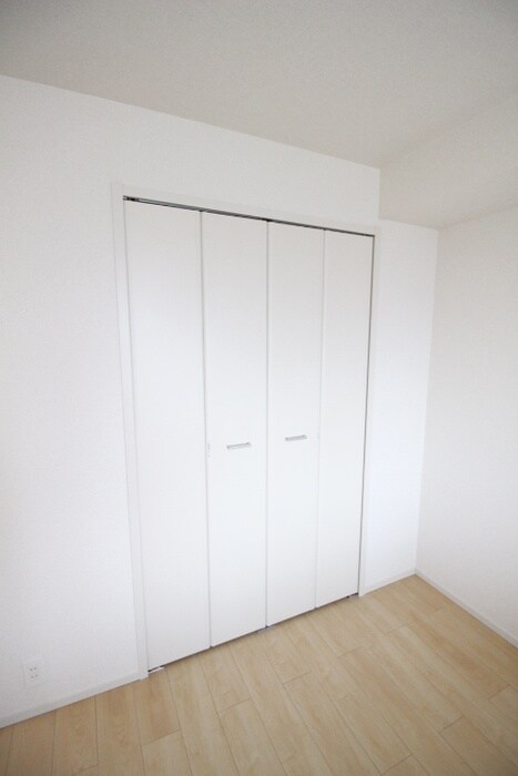 物件内観写真12　(収納)