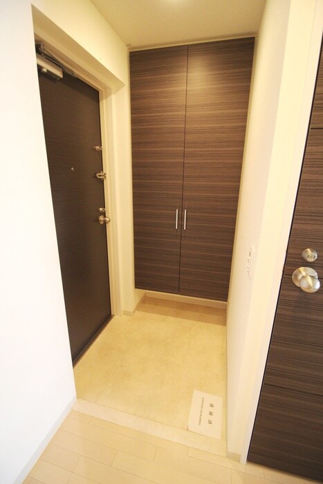 物件内観写真15　(玄関)