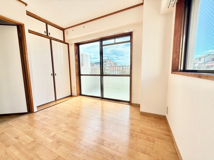 物件内観写真8　(居室)