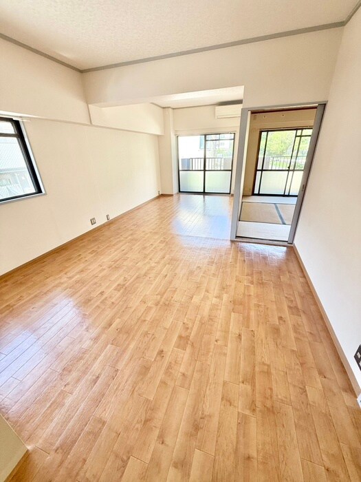 物件内観写真10　(居室)