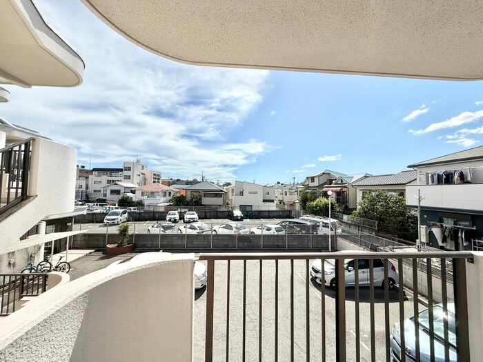 物件内観写真18　(室内からの展望)