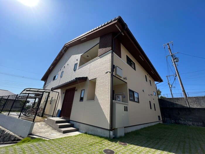 物件外観写真1　(外観写真)