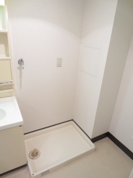 物件内観写真13　(洗濯機置場)