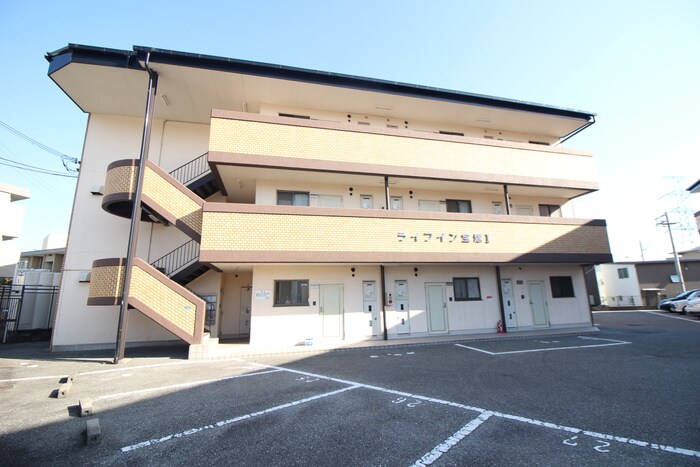 物件外観写真6　(外観写真)