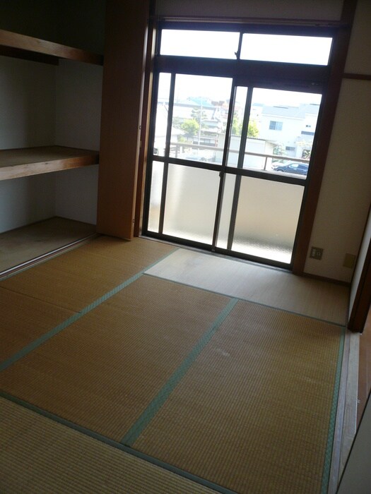 物件内観写真6　(居室)